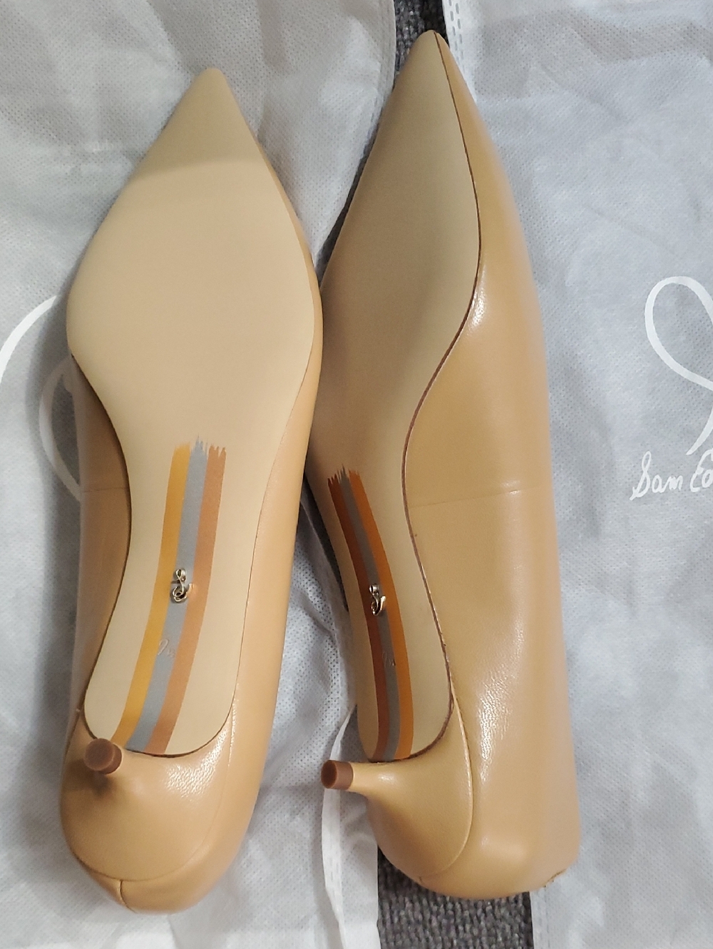 NWT Sam Edelman 7 1/2 M Classic Pointed-Toe Pumps in Camel - Picture 3 of 8